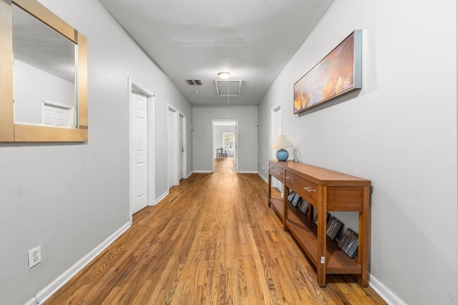 Photo - 1070 Mayson Turner Rd NW