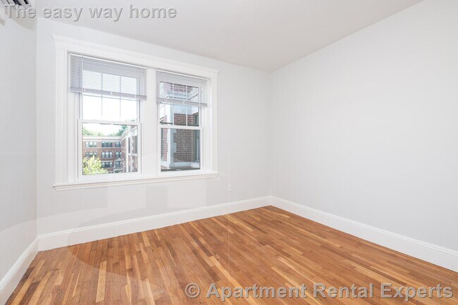 Photo - 18 A Forest St Unidad #43