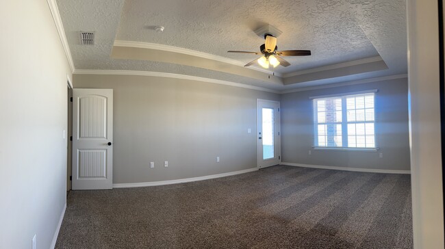 Photo - 2216 Amanda Ln