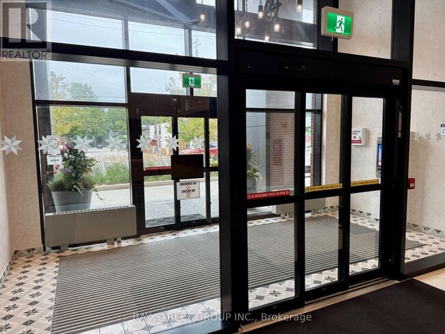 Photo - 2300 St Clair Ave W Unit 515
