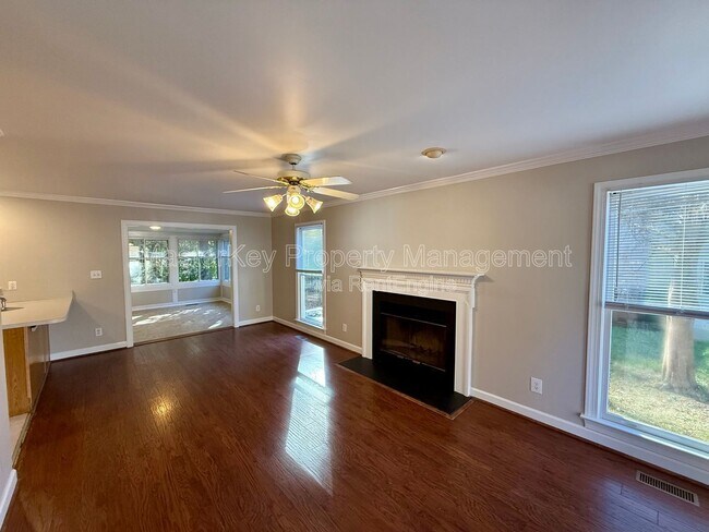 Photo - 306 Cary Pines Dr