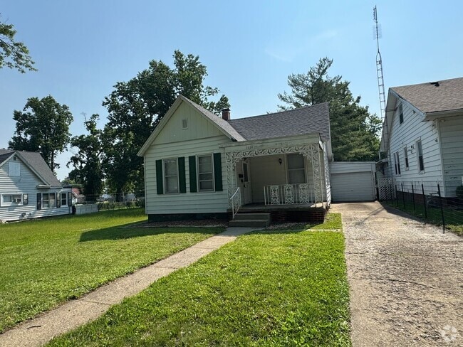 Building Photo - Cozy Comfort: 2 Bed, 1 Bath Home with Spac...