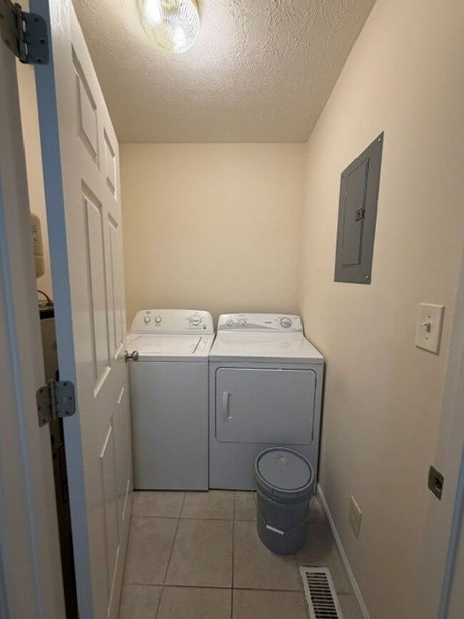 Photo - 135 Amy Ave Unit Apt. A