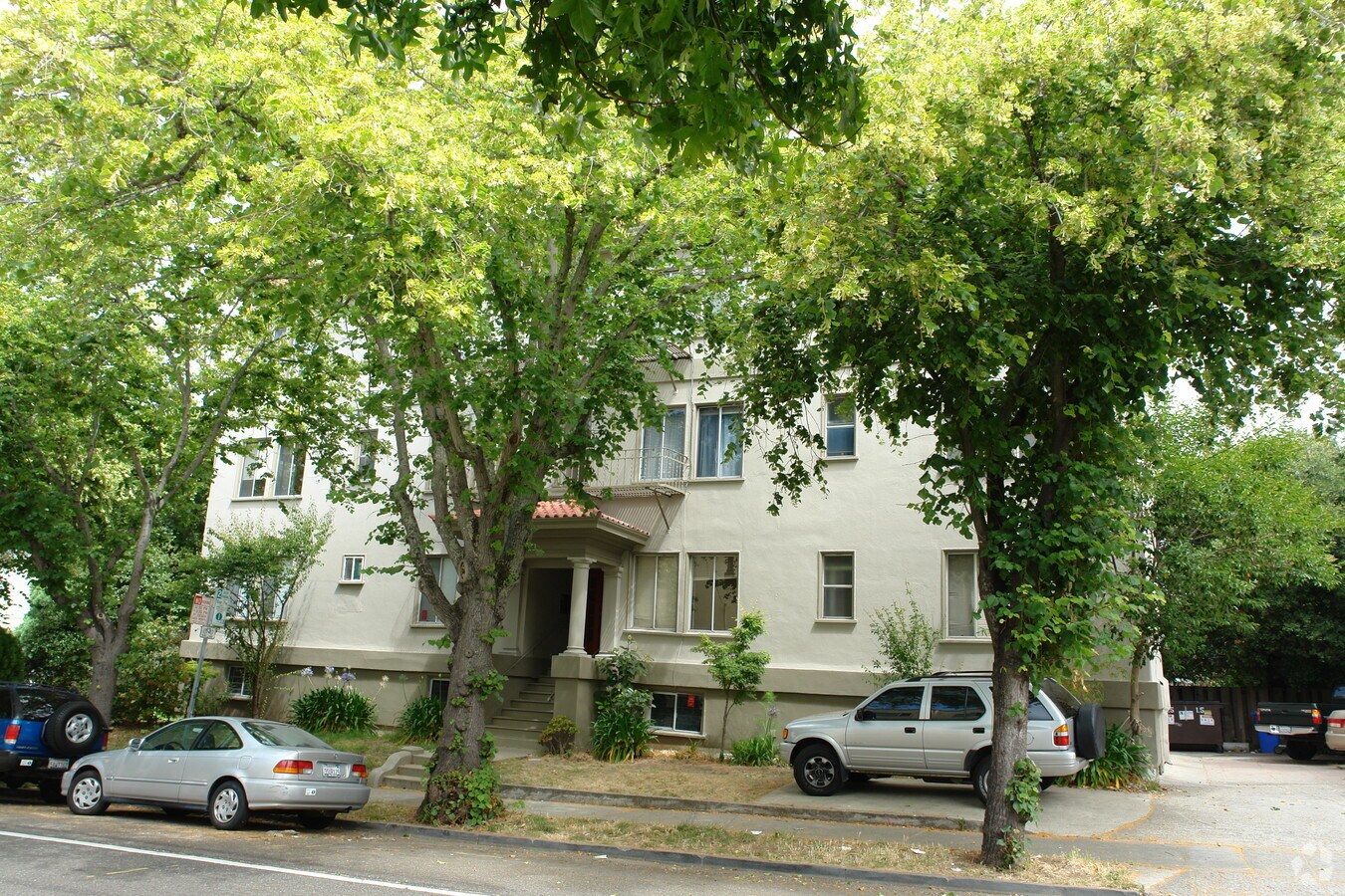Photo - 2201 Channing Way Apartments