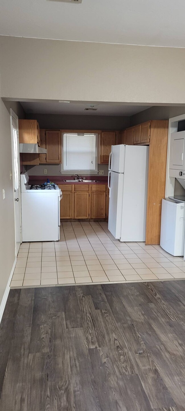 Photo - 710 N Main St