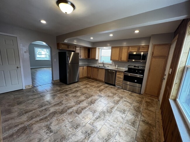Photo - 104 N Brinker Ave
