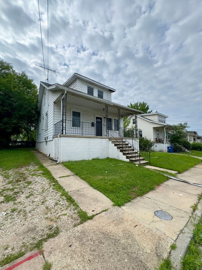 Charming 4 Bedroom/2 Bathroom in Asbury Av... - Charming 4 Bedroom/2 Bathroom in Asbury Av... House