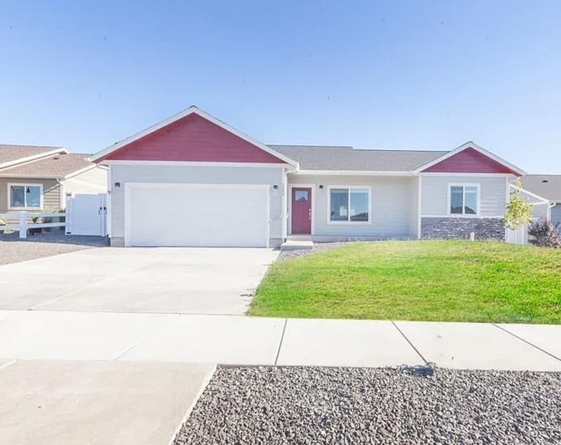 Beautiful One-Level House in New Neighborhood - Beautiful One-Level House in New Neighborhood