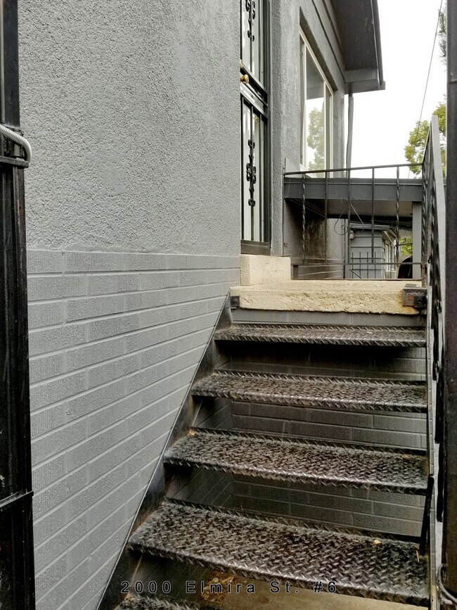 Photo - * Great location off Montview and Elmira, close to shopping, parks and restaurants Unit 6