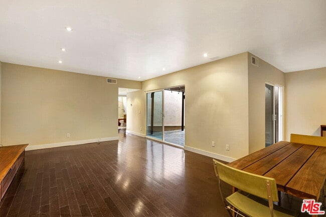 Photo - 1010 Palm Ave Unit 109