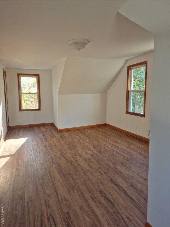 Photo - 1665 State Route 209