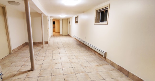231 Ripley Pl Unit 4