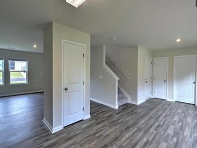 Photo - 219 Long Grove Ln