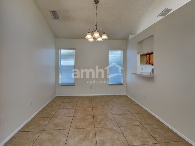 Photo - 96 Knights Hollow Dr