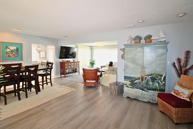 Photo - 10128 Yacht Club Dr