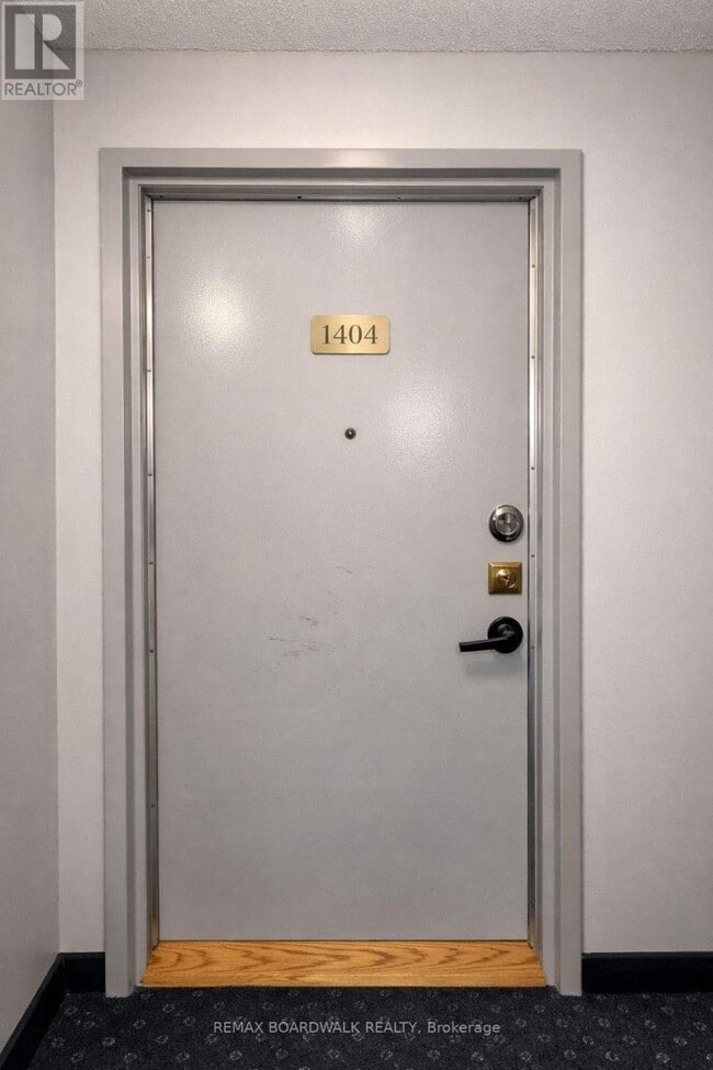 Photo - 158 McArthur Ave.