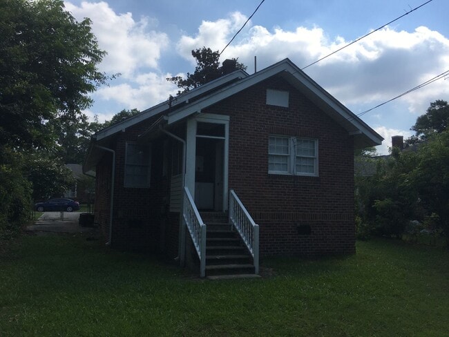 Photo - 2/1 House in Celanese $1095