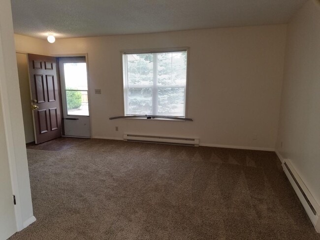 Photo - 927 Cortez Ct