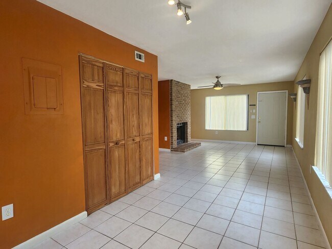 Photo - FOR RENT 2 bed 2.5 bath townhome