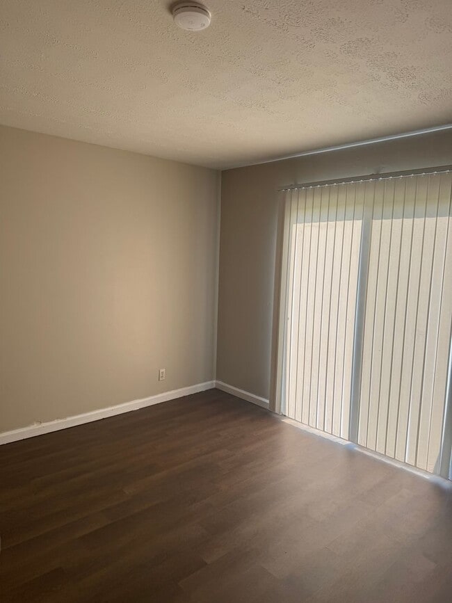 4328 Walnut Rd Unit H