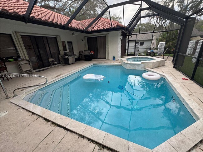 Photo - 3911 SW 56th Ct