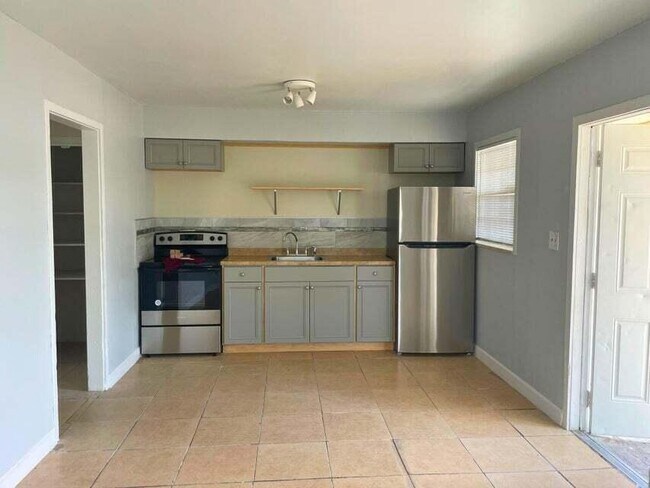 243 SE 24th Ave Unit 243