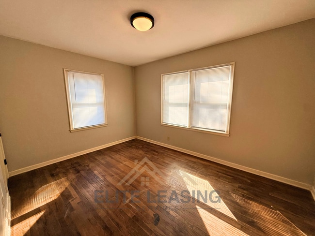 Photo - 1120 SW Jane Ave