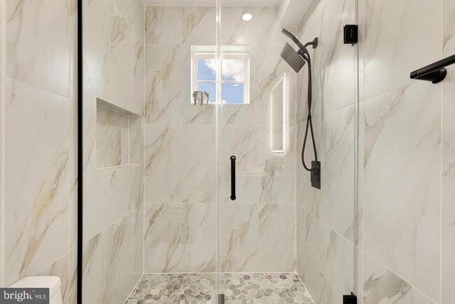 Building Photo - 3923 14th St NW Unit 5