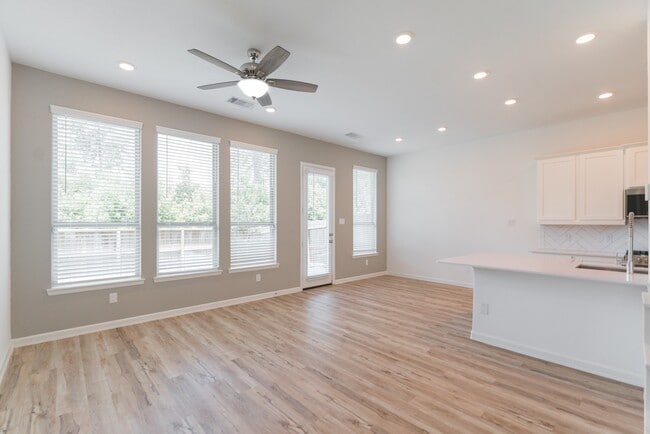 Photo - 546 Dry Fork Ln