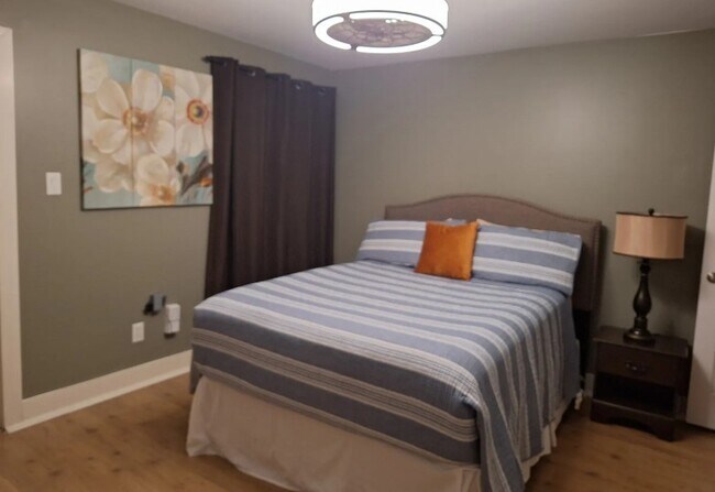 Photo - 5207 Cornish St