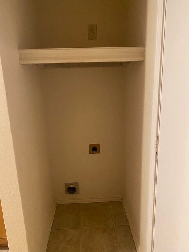 Photo - 201 Brook Cir