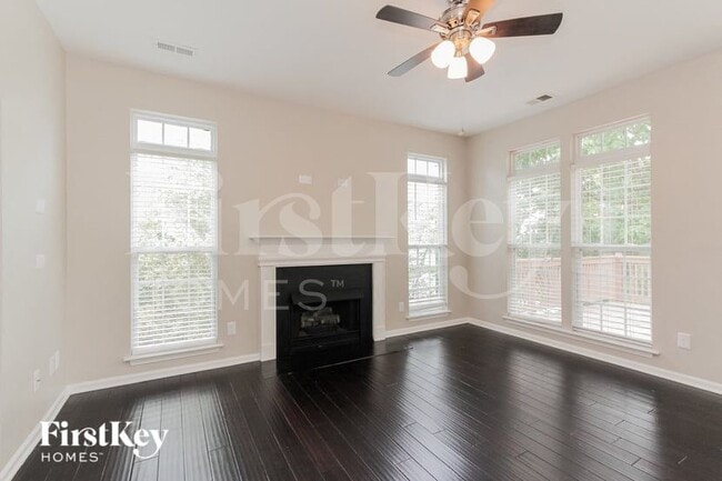 Photo - 7336 Rock Island Rd