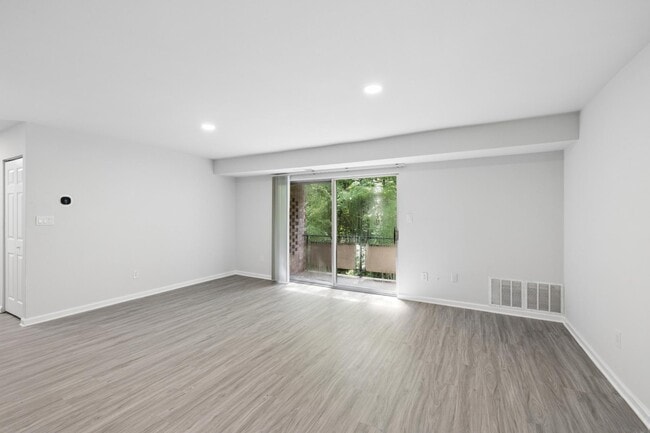 Living Area (RG)