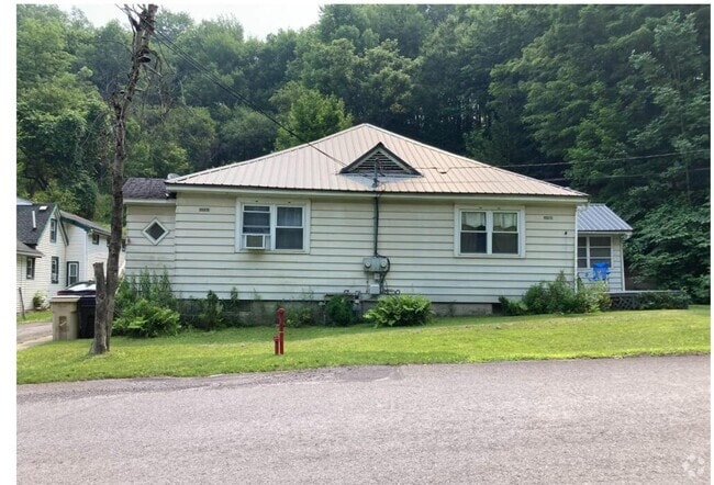 Building Photo - 968 Warren Rd Unit 968 Warren Rd Mohawk Rental