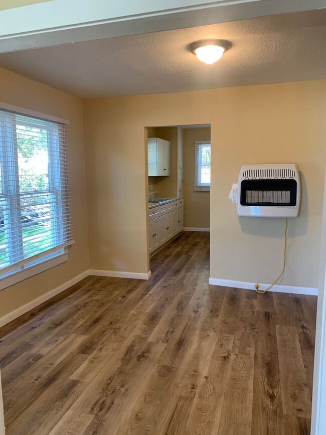 Photo - 1101 Hall Unit 1101 Hall Apt A