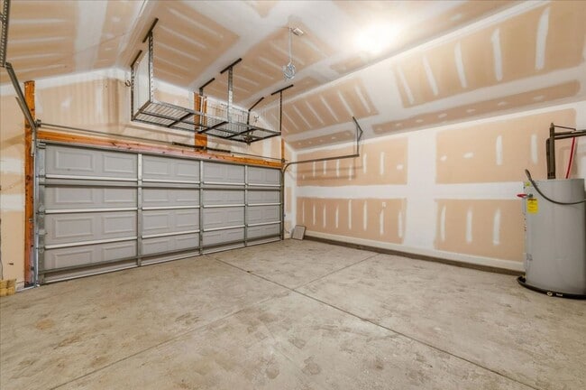 Photo - Spacious 5-Bedroom Home with Screened Patio & Private Fenced Yard in Guyton