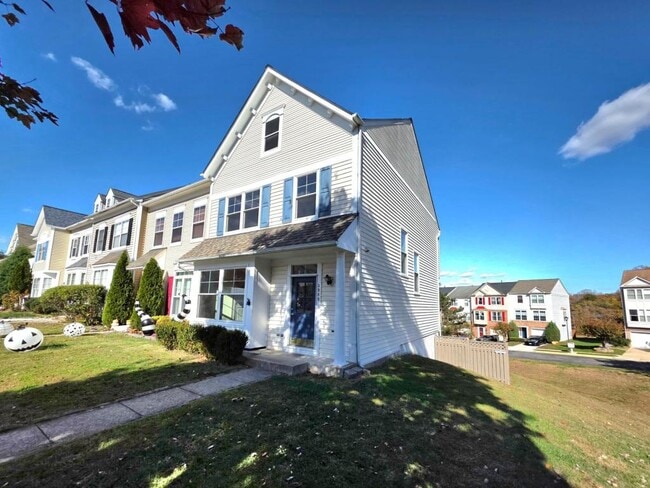 Building Photo - 3989 Hartlake St