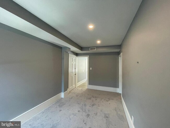 Photo - 25 W State St Unit 1