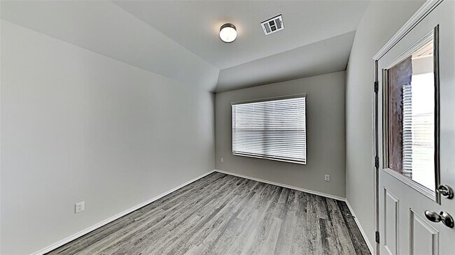 Photo - 16117 Lovers Ln