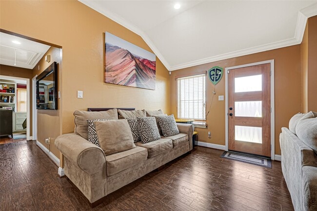 Photo - 1807 Strongs Ct
