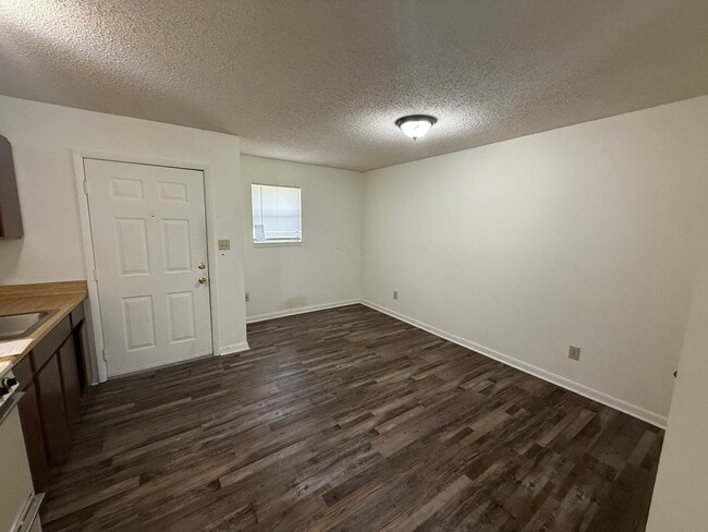 Building Photo - Apartment For Rent in Arab Unit 12