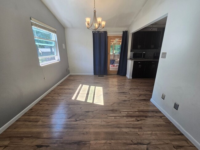 Photo - 104 Ridgeview Dr