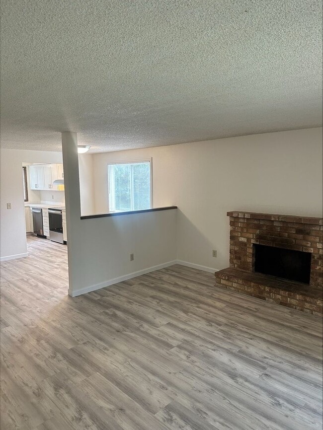 Photo - Baker R 14013-17 Unidad 14017