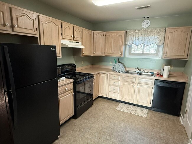 Photo - 32472 McCary Rd Unit Roxana Apt.