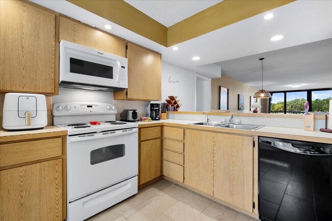 Photo - 2421 Village Blvd Unit 206