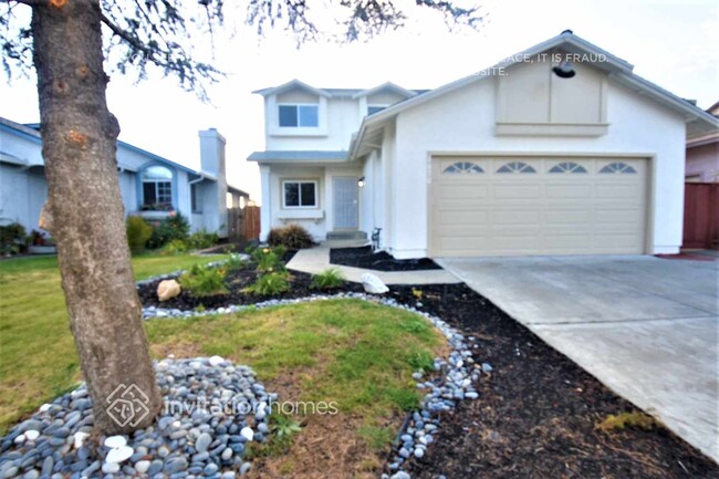 Photo - 1070 Silk Oak Dr House
