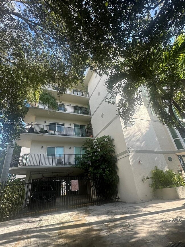 Photo - 954 SW 36th Ct Unit 302