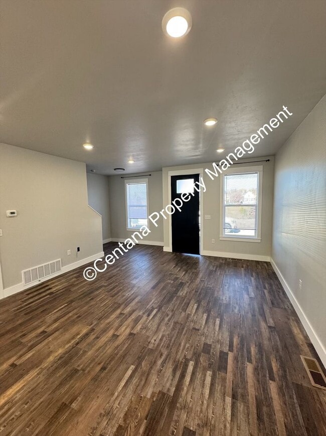 Photo - 112 S Clark St Unit 2