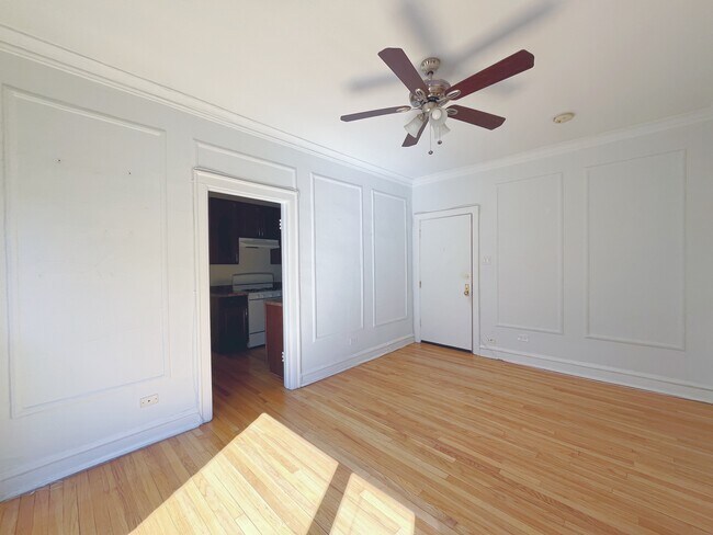 Photo - 3449 N Elaine Pl Unidad 403