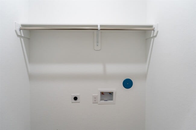 Photo - 5018 Dieppe St